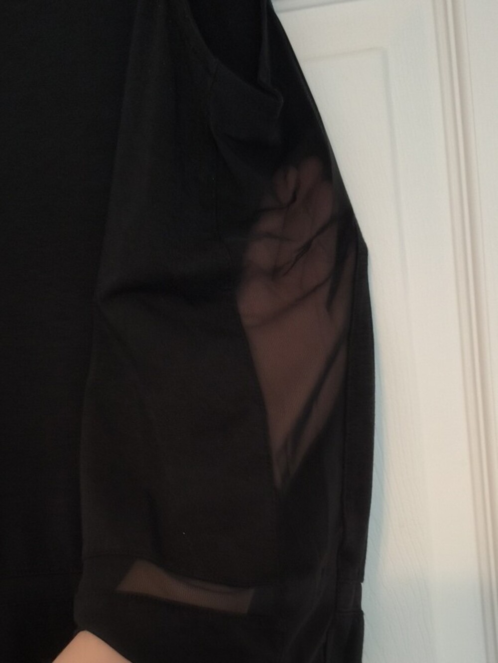 Athleta Black Scoop Neck Performance Tank - Picture 5 of 6